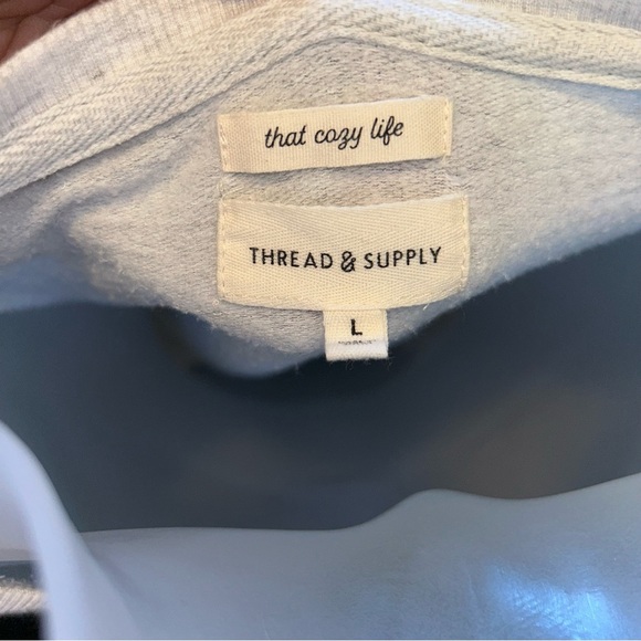 Thread and Supply camo pullover crew neck sweatshirt - Picture 4 of 4